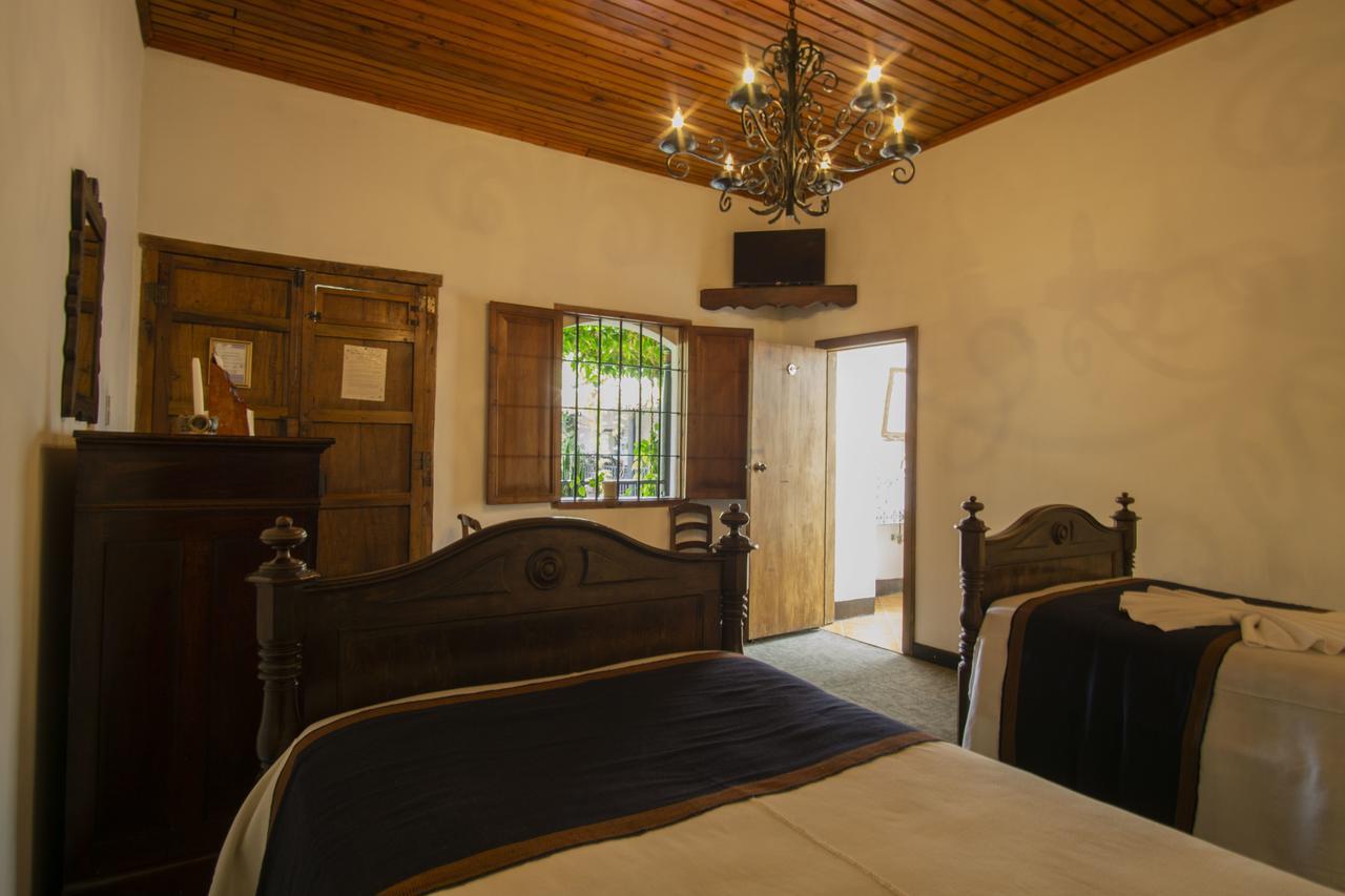 Hotel Posada De Don Rodrigo Антигуа-Гватемала Экстерьер фото