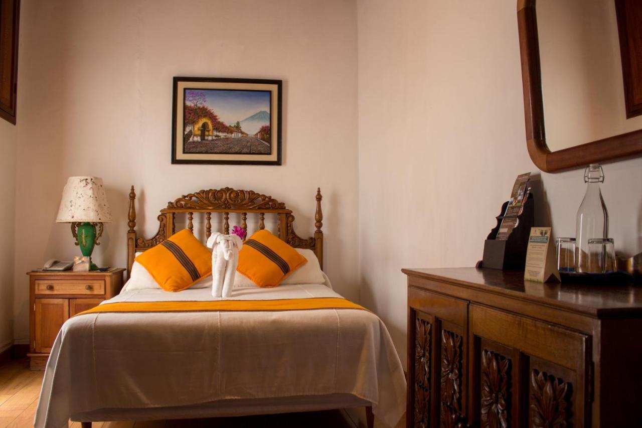 Hotel Posada De Don Rodrigo Антигуа-Гватемала Экстерьер фото